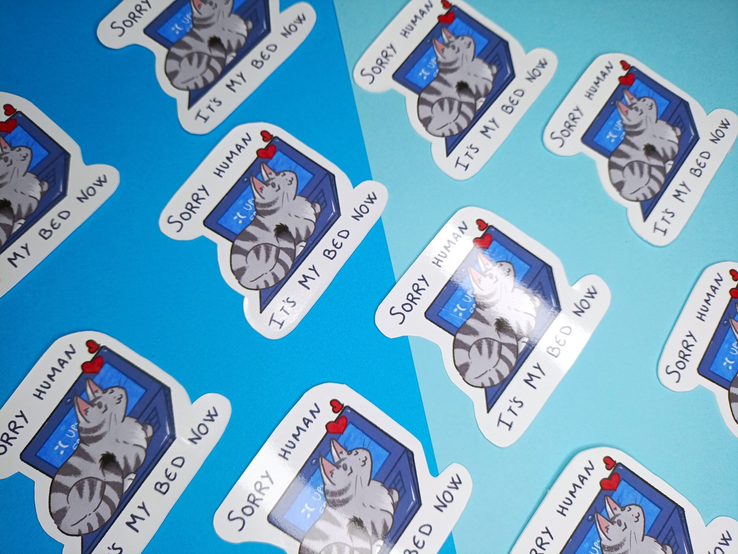 Pegatina de vinilo de gatito sobre un ordenador - 4